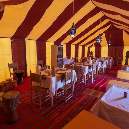 Отель Merzouga Traditional Tents With Heating Экстерьер фото