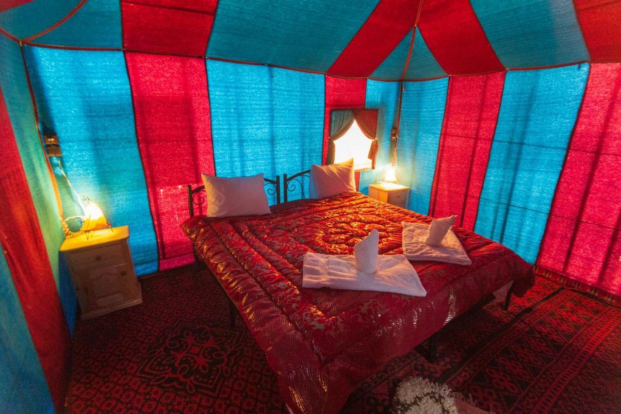 Отель Merzouga Traditional Tents With Heating Экстерьер фото