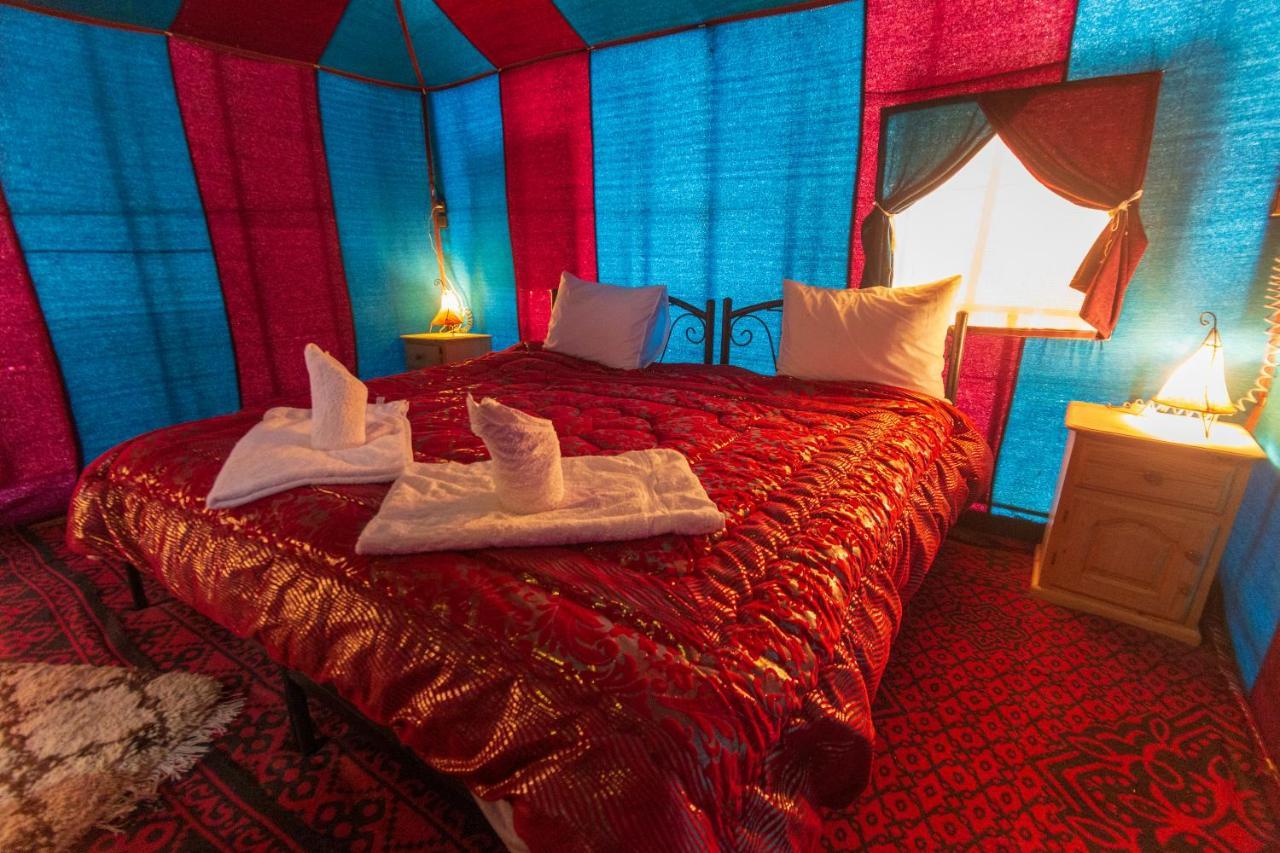 Отель Merzouga Traditional Tents With Heating Экстерьер фото