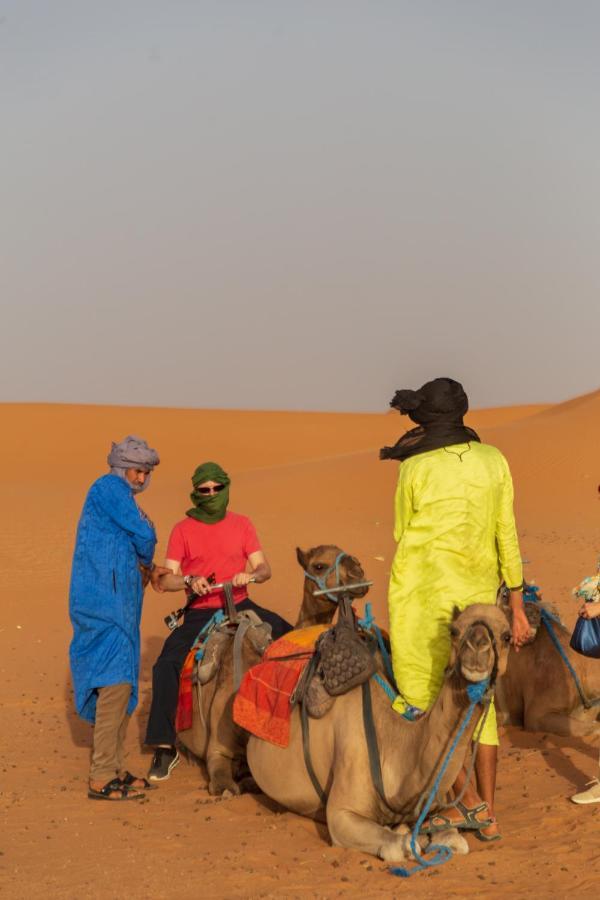 Отель Merzouga Traditional Tents With Heating Экстерьер фото