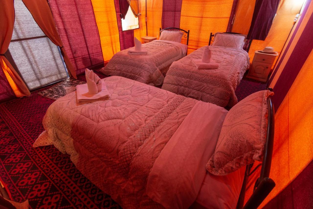 Отель Merzouga Traditional Tents With Heating Экстерьер фото